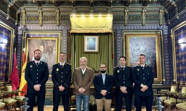 El Ayuntamiento refuerza la seguridad ciudadana con la incorporación de un nuevo inspector y dos subinspectores de la Policía Local.