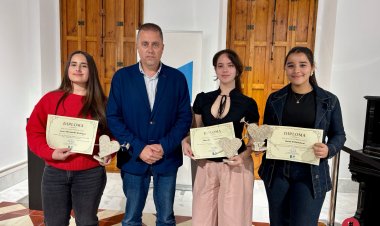 Entrega de premios del Certamen de Poesía "Declara-té" en el casino de Mazarrón