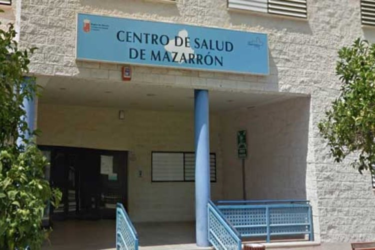 Reunión con el consejero de Sanidad para abordar las carencias sanitarias del municipio