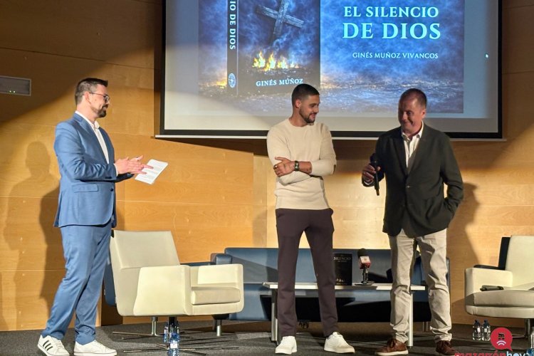Presentación del libro de Ginés Muñoz Vivancos, "El silencio de Dios"