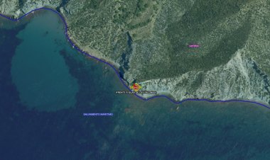 Servicios de emergencias rescatan a un pescador herido en Cartagena