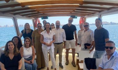 Un nuevo motor de reservas permite contratar 30 experiencias y vivencias de turismo azul a lo largo de los 250 kilómetros del litoral regional, en los municipios de Águilas, Mazarrón, Cartagena, Los Alcázares, San Javier y San Pedro del Pinatar.