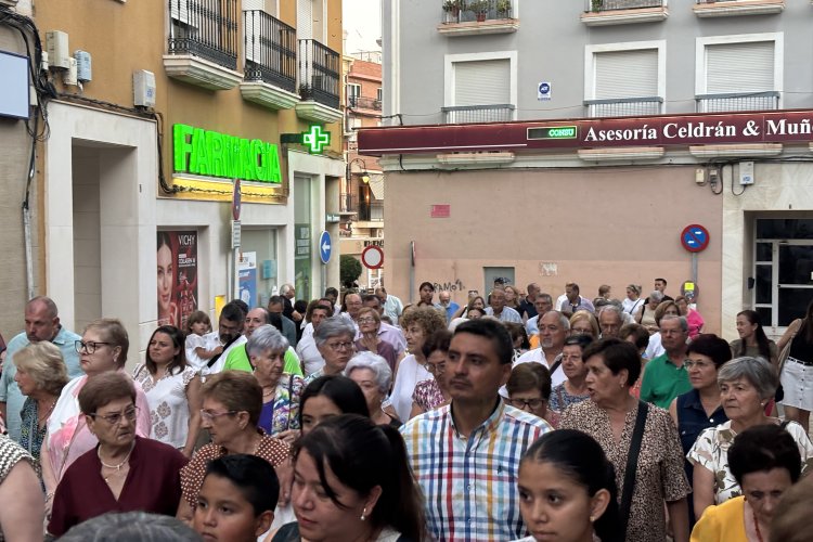 Misa y procesión con motivo del Día de San Antonio