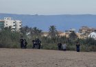 Localizada una patera en la playa canina de Las Moreras con ocho ocupantes