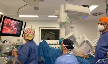 El Hospital Santa Lucía ya utiliza cirugía robótica, lo que repercute también en los mazarroneros