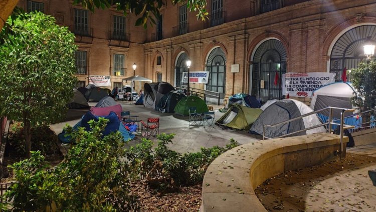 Acampada en Murcia contra la crisis de la vivienda: también afecta a municipios como Mazarrón