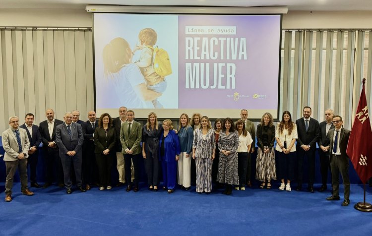 Las trabajadoras autónomas de Mazarrón que hayan sido madres podrán optar a préstamos de hasta 25.000 euros