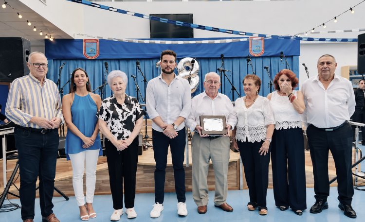 Ginés Blaya García recibe el reconocimiento de Mayor del Año en Mazarrón